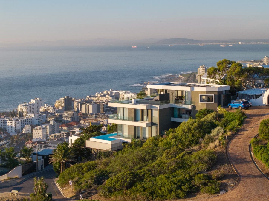 To Let 1 Bedroom Property for Rent in Bantry Bay Western Cape